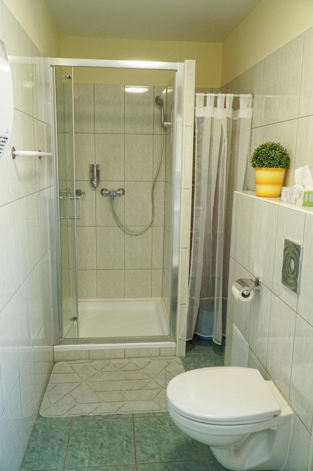 Fuegefa Apartman Balatonalmadi Exterior photo