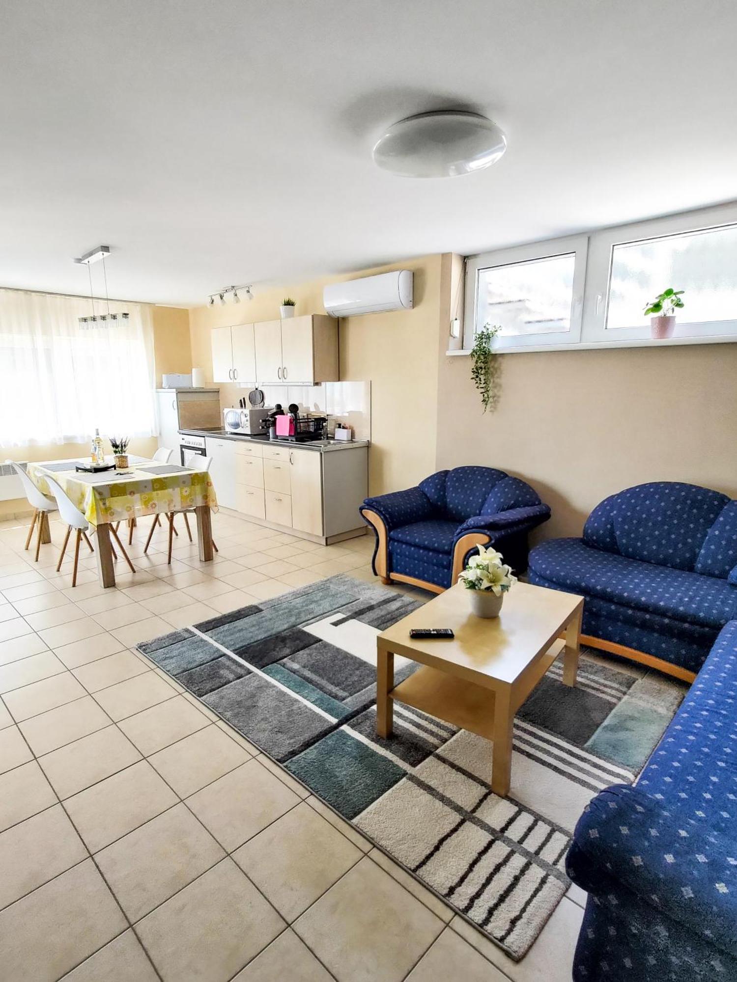 Fuegefa Apartman Balatonalmadi Exterior photo