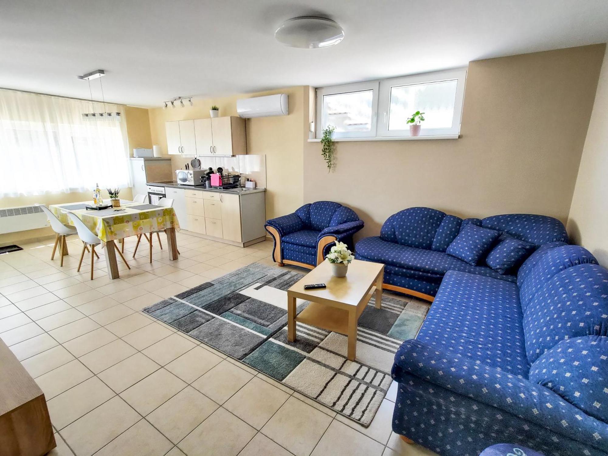 Fuegefa Apartman Balatonalmadi Exterior photo